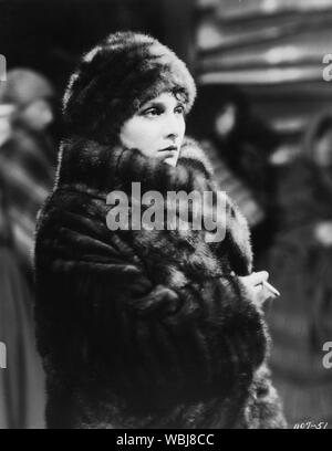 EVELYN BRENT comme Natalie Dabrova dans la dernière commande 1928 directeur Josef von Sternberg drame silencieux Paramount Pictures Banque D'Images