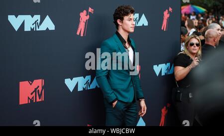 Newark, NJ, USA. Août 26, 2019. Shawn Mendes aux arrivées de 2019 MTV Video Music Awards - Arrivals, Prudential Center, Newark, New Jersey le 26 août 2019. Crédit : Jason Mendez/Everett Collection/Alamy Live News Banque D'Images