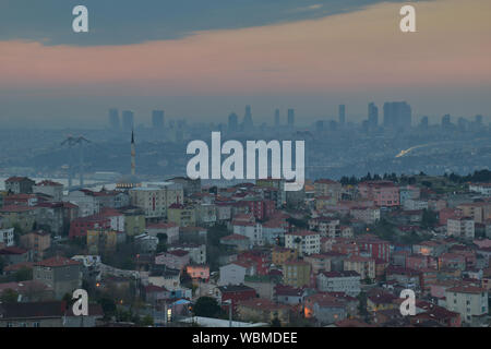 Paysage de Camlica Istanbul mosquée. Banque D'Images