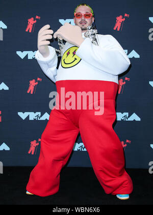 Newarke, USA. Août 26, 2019. J Balvin pose dans la salle de presse au 2019 MTV Video Music Awards s'est tenue à la Prudential Center le 26 août 2019 à Newark, New Jersey, United States. Agence de presse : Image de crédit/Alamy Live News Banque D'Images