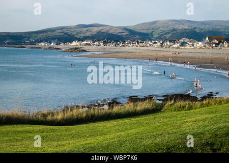 Borth,plage,Borth Beach,maison de vacances,mer,resort,nord,de,la baie Cardigan Aberystwyth, Ceredigion,sur,ensoleillé,Banque,Maison de vacances,weekend,août,summer,Pays de Galles Banque D'Images