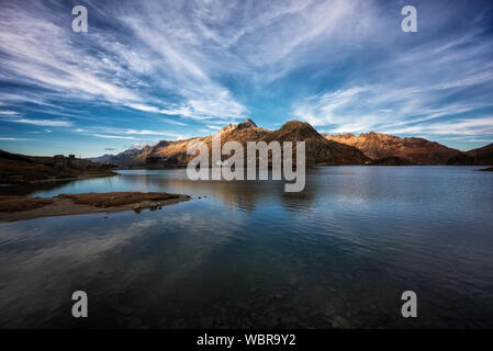 Totensee (Lac des morts) sur la crête du col du Grimsel (à 2165 mètres) Banque D'Images