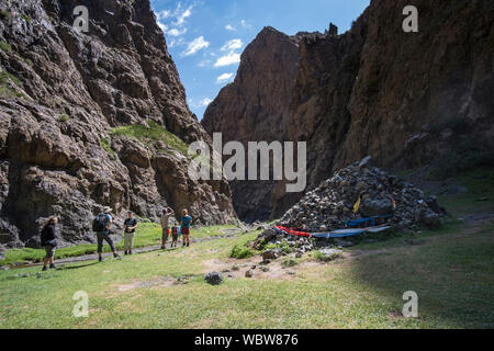 Yolyn Am est une gorge étroite et profonde dans l'Gurvan Saikhan montagnes du sud de la Mongolie. La vallée est nommé d'après le gypaète, qui est appelé Y Banque D'Images