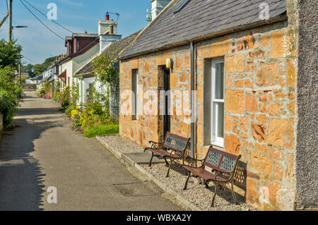 DORNOCH SUTHERLAND EN ÉCOSSE LES MAISONS TRADITIONNELLES DE PETITE VILLE DANS CARNAIG STREET construit vers 1850 Banque D'Images