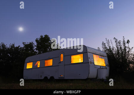 Vue d'un camping car à peu près, de l'Ukraine Banque D'Images