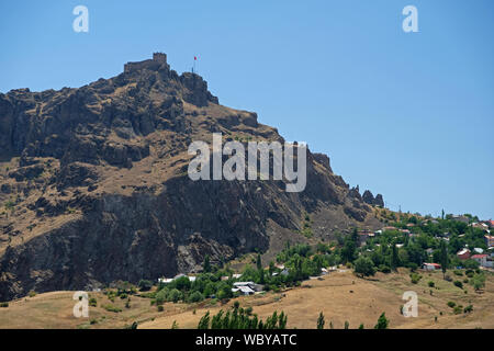 Hill et château historique où şebinkarahisar a été fondée Banque D'Images