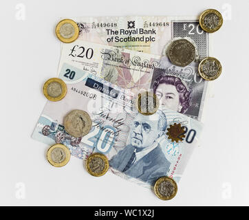 La devise britannique avec l'Écossais, Irlandais et anglais de 20 livres et des billets en euros. Banque D'Images