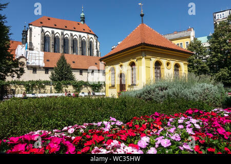 Jardins urbains Jardins franciscains de Prague, Frantiskanska zahrada, jardin dans le centre ville de Prague République tchèque Banque D'Images