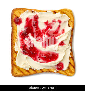 Tranche de pain rôti Toast avec du fromage à la crème et de la confiture sur blanc Banque D'Images