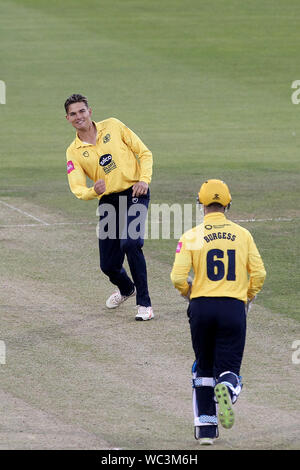 Durham, Royaume-Uni. 27 août 2019. Birmingham Bears' Chris Green célèbre après bowling Durham au cours de l'acier Scott Vitalité T20 Blast match entre Durham County Cricket Club et Birmingham à ours Unis Riverside, Chester le Street le mardi 27 août 2019. (Crédit : Mark Fletcher | MI News) Credit : MI News & Sport /Alamy Live News Banque D'Images