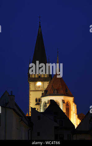 Église de Sv. Aegidius sur la place de l'Hôtel de ville de Bardejov. La Slovaquie Banque D'Images