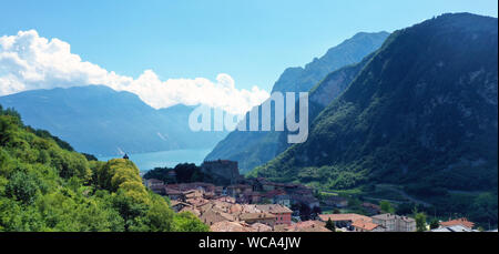 Tenno, Trento/Italie - 08/07/2019 : Le château de Tenno, Trentin-Haut-Adige, Alto Garda et communauté Ledro Banque D'Images