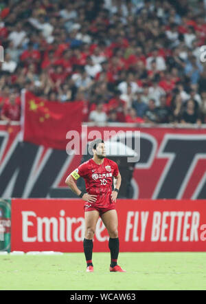 Shanghai, Chine. Août 27, 2019. Hulk de Shanghai EPOP FC réagit au cours d'un match de la Ligue des Champions de l'AFC entre Shanghai EPOP FC de la Chine et de l'Urawa Red Diamonds du Japon à Shanghai, la Chine orientale, le 27 août 2019. Credit : Ding Ting/Xinhua/Alamy Live News Banque D'Images