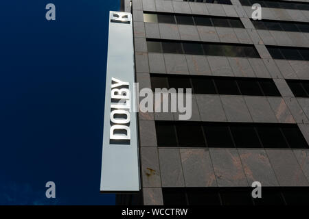 Les Laboratoires Dolby signe et logo sur façade de quartier général à South of Market (SoMa) ou de voisinage Banque D'Images