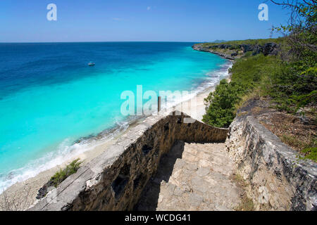 Escalier vers le bas pour "site de plongée 1000 étapes", célèbre pour la plongée avec tuba et sous-marine, Bonaire, Antilles néerlandaises Banque D'Images