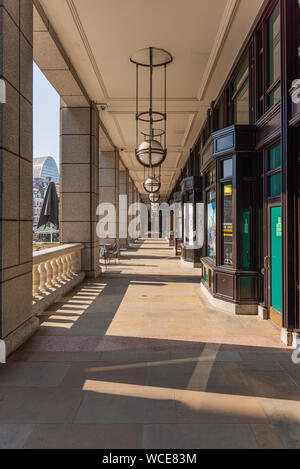 Bishopsgate Arcade dans la ville de Londres, London EC2M 3YD Banque D'Images