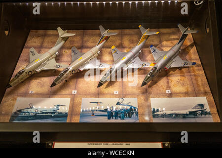 Modèles de Mc Donnell F-101A/C les avions de chasse, musée de la guerre froide de Bentwaters, Suffolk, Angleterre, RU Banque D'Images