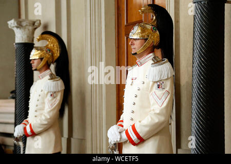 Rome, Italie. Août 28, 2019. Le 28 août 2019 Rome cuirassiers. Quirinal. Consultation avec le président de la République pour le nouveau Gouvernement de la deuxième journée. Foto Samantha Zucchi Insidefoto insidefoto Crédit : srl/Alamy Live News Banque D'Images