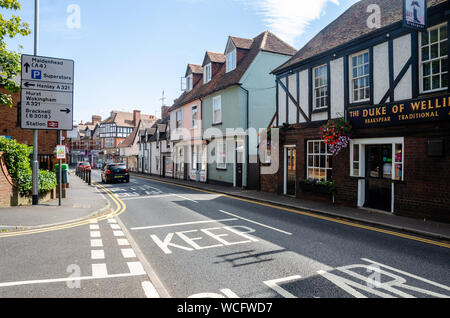 Le centre du village de Twyford dans le Berkshire, Royaume-Uni Banque D'Images