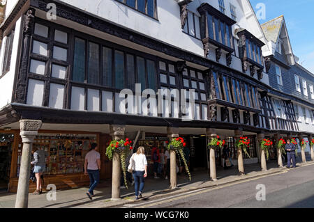 Extérieur de la Butterwalk historique en bois, Dartmouth, Devon. Banque D'Images