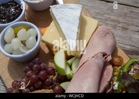 Gros plan du fromage et jambon sur Plowmans Lunch Banque D'Images