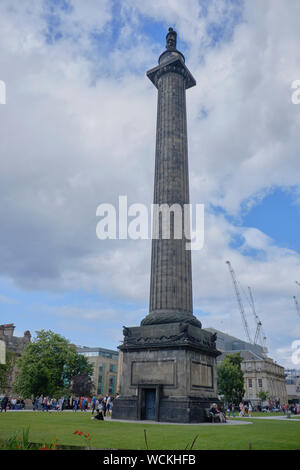 Le Melville Monument à St Andrew Square est l'un des plus importants monuments de la ville, mais à la différence du Scott Monument, pour quelque raison il rarement Banque D'Images