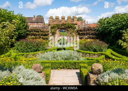 Parc du Château de Kenilworth Warwickshire Angleterre élisabéthaine gardens uk go Europe Banque D'Images