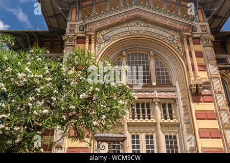 Fort-De-France, Martinique, France - 12 août 2019 : Façade de la bibliothèque Schoelcher Banque D'Images