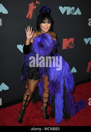 NEWARK, New Jersey. Photo : imageSPACE/MediaPunch - Août 26 : Lil Kim assiste à la MTV Video Music Awards 2019 tapis rouge à Prudential Center le 26 août 2019 à Newark, New Jersey Banque D'Images