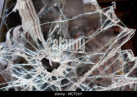 12.2005 et brisé des vitres de voitures anciennes Banque D'Images