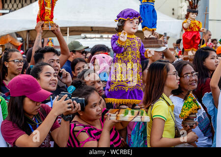 La Procession fluviale Dinagyang, Festival, la Ville d'Iloilo, aux Philippines, l'île de Panay. Banque D'Images