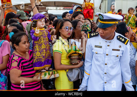 La Procession fluviale Dinagyang, Festival, la Ville d'Iloilo, aux Philippines, l'île de Panay. Banque D'Images