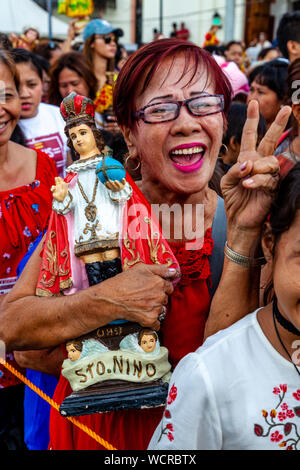 La Procession fluviale Dinagyang, Festival, la Ville d'Iloilo, aux Philippines, l'île de Panay. Banque D'Images