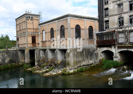 Hydro Electric Generator sur Seine à Bar-sur-Seine, France Banque D'Images