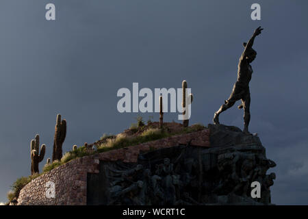 Monument à l'indépendance en Humahuaca à Jujuy province dans la région des Andes de l'Argentine, l'Amérique du Sud Banque D'Images