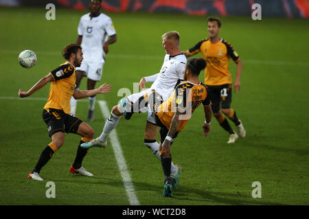 Swansea, Royaume-Uni. Août 28, 2019. Sam Surridge de Swansea City marque son 3e but des équipes. Carabao cup 2ème tour match, EFL Cup, Swansea City v Cambridge Utd au Liberty Stadium de Swansea, Pays de Galles du Sud le mercredi 28 août 2019. Cette image ne peut être utilisé qu'à des fins rédactionnelles. Usage éditorial uniquement, licence requise pour un usage commercial. Aucune utilisation de pari, de jeux ou d'un seul club/ligue/dvd publications pic par Andrew Verger/ Crédit : Andrew Orchard la photographie de sport/Alamy Live News Banque D'Images