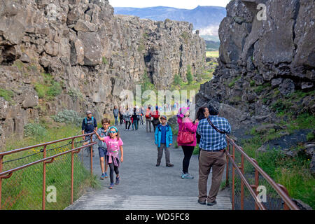 La Fissure Silfra S.p.a. dans le Parc National de Thingvellir Banque D'Images
