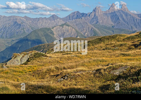 Célèbres sommets des aiguilles d'Arves dans les Alpes Banque D'Images