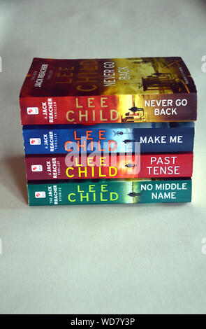 Quatre livres de seconde main Jack Reacher par Thriller Writer Lee enfant. Banque D'Images