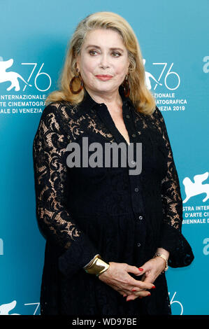 Venise, Italie. Août 28, 2019. Catherine Deneuve au Photocall à 'La vérité/la vérité" à la Biennale de Venise 2019/76ème Festival International du Film de Venise au Palazzo del Casino. Venise, 28.08.2019 | Conditions de crédit dans le monde entier : dpa/Alamy Live News Banque D'Images