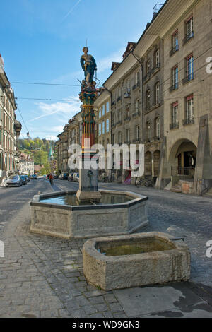 Gerechtigkeitsbrunnen statue fontaine représentant la justice. Vieille Ville, Berne, Suisse Banque D'Images