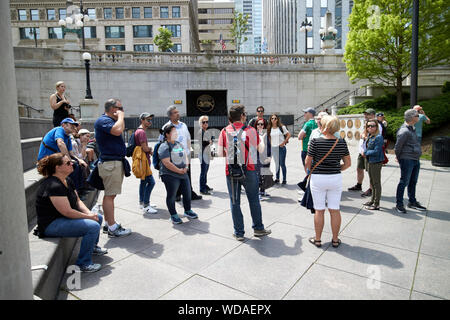 Walking Tour Gratuit Visite guidée de la ville de wabash Plaza Downtown Chicago Illinois Etats-Unis d'Amérique Banque D'Images