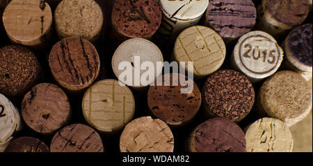 Close up of red wine corks. Vue d'en haut Banque D'Images