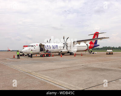 NAM ATR 72-600 Air PK-NYZ à l'aéroport international Supadio Banque D'Images