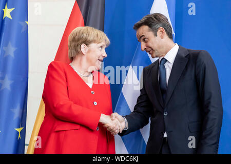 Berlin, Allemagne. Août 29, 2019. La chancelière Angela Merkel (CDU) reçoit Kyriakos Mitsotakis, Premier Ministre de la Grèce, à la Chancellerie fédérale. Credit : Christoph Soeder/dpa/Alamy Live News Banque D'Images