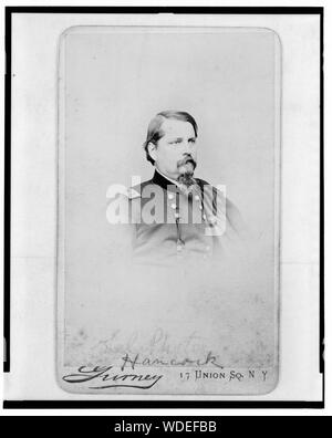 Le général Winfield Scott Hancock, tête-et-épaules portrait, en uniforme, faisant face à droite] / Gurney Abstract/moyenne : 1 impression photographique sur carte de visite. Banque D'Images