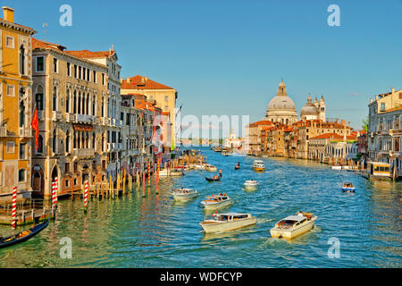 Le Grand Canal à Venise, Italie. Banque D'Images