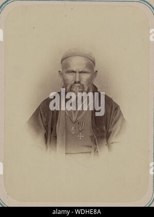 Georgievskie imieiushchie otlichiia voennago kavalery znaki ordena. Ikanom pod dielo za 5-7-go Dekabria 1864 g. Kirgiz Akhmed Abstract/moyenne : 1 tirage photographique : albumen. Banque D'Images