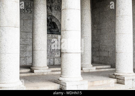 Rhodes Memorial de l'Afrique du Sud sur les pentes du cap, rend hommage à la pointe du diable, homme politique colonialiste et Cecil John Rhodes, magnat de l'exploitation minière Banque D'Images