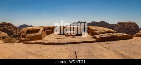 Une photo du haut lieu de sacrifice (Petra). Banque D'Images
